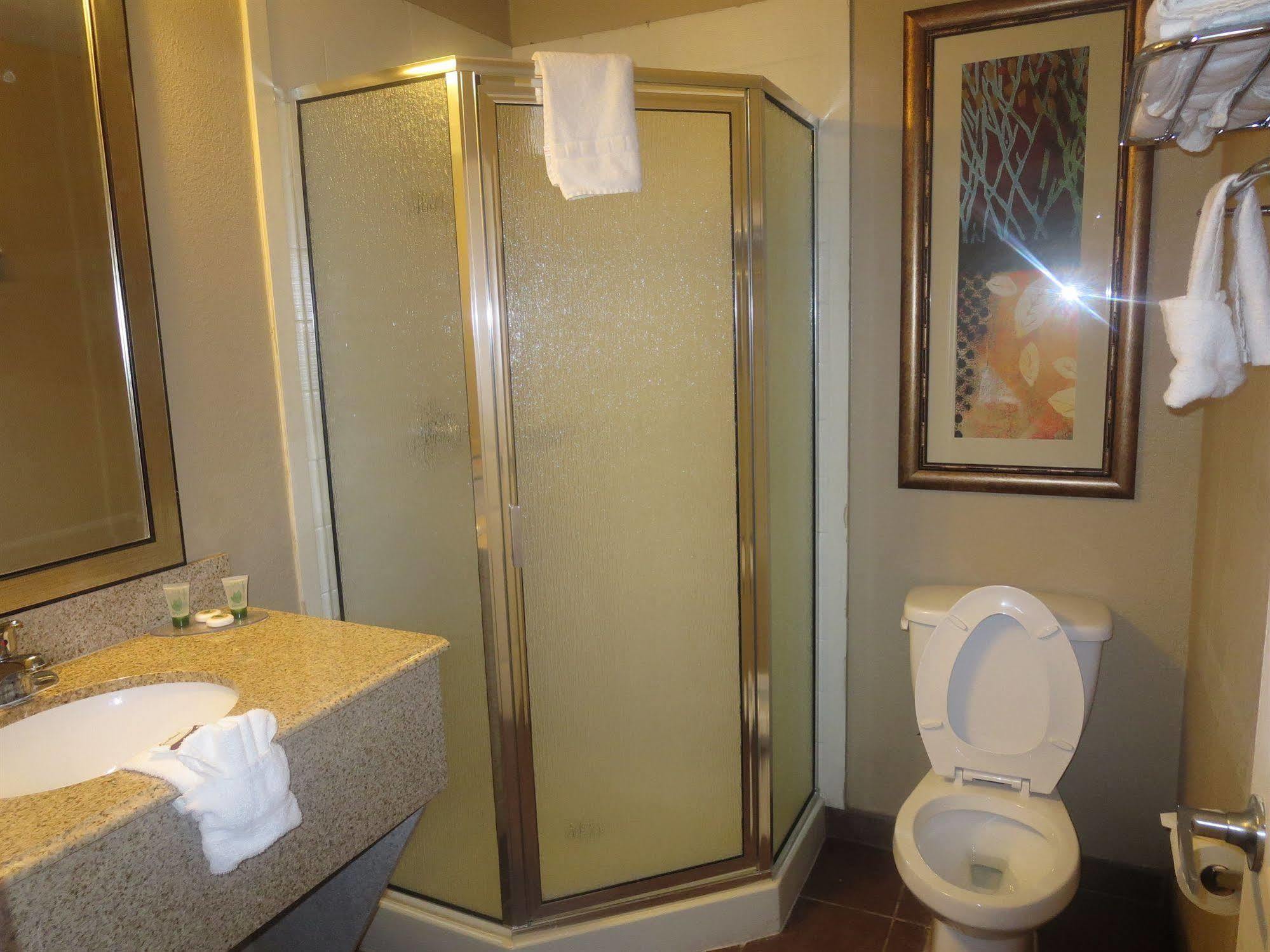 Howard Johnson By Wyndham Odessa Tx Eksteriør billede